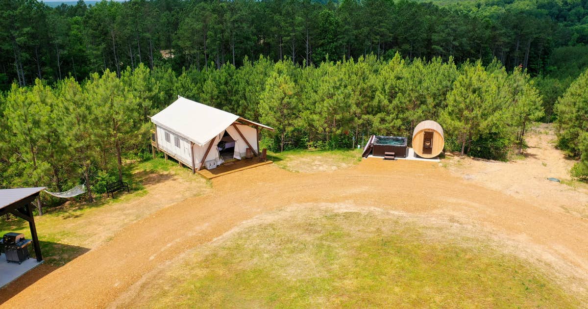 Nine Pines Retreats