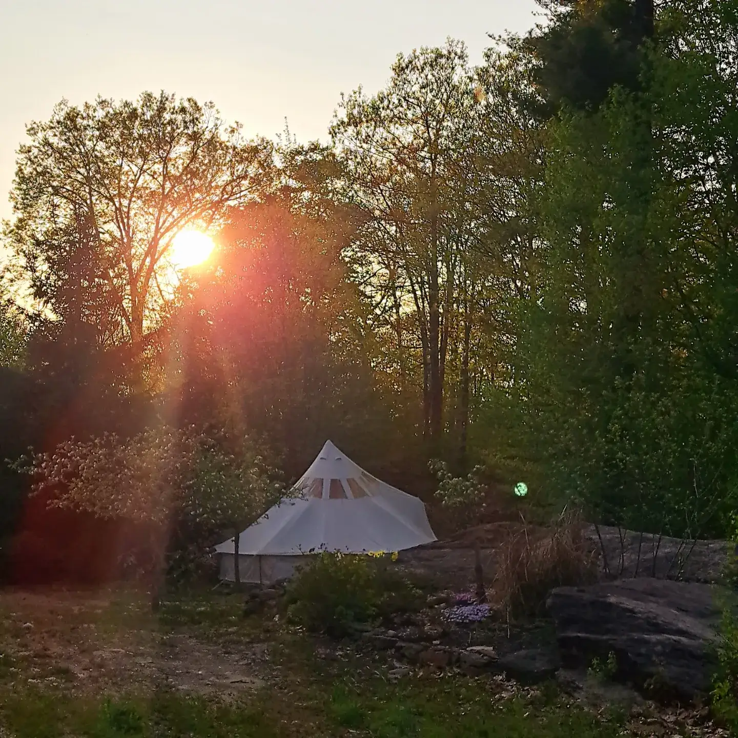 Camping near Strafford - Lake Winnipesaukee South KOA: Roots and wings homestead, Farmington, New Hampshire