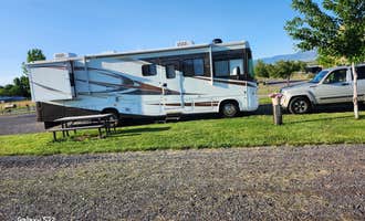 Camping near Crack-In-The-Ground: Ana Reservoir RV Park, Summer Lake, Oregon