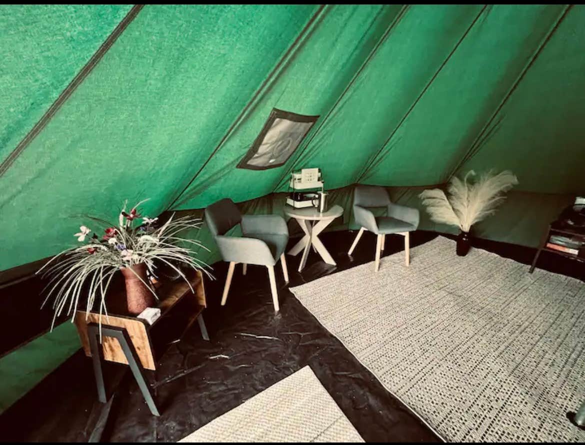 Camping near Honesdale - Poconos KOA: Hidden Brook Glamping, Bethany, Pennsylvania