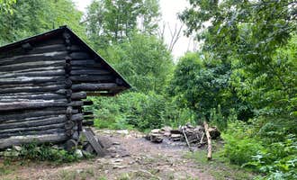Camping near Lehigh Gap AT primitive campsite (group): George W. Outerbridge AT Shelter, Palmerton, Pennsylvania