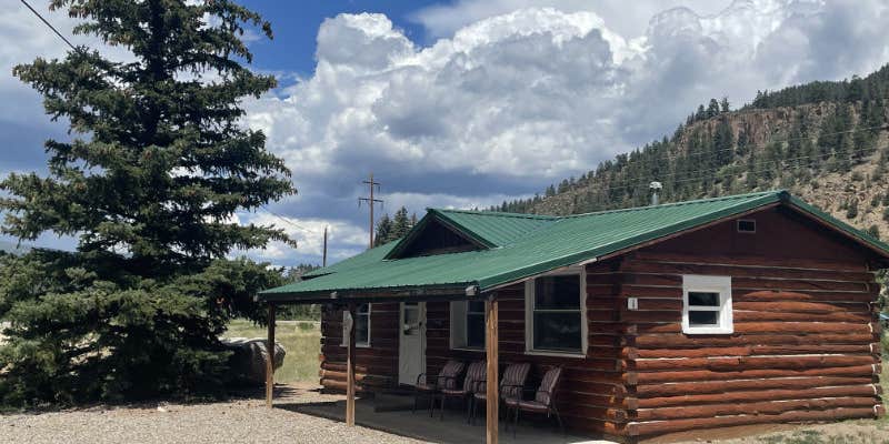 Camper submitted image from Aspen Ridge Cabins