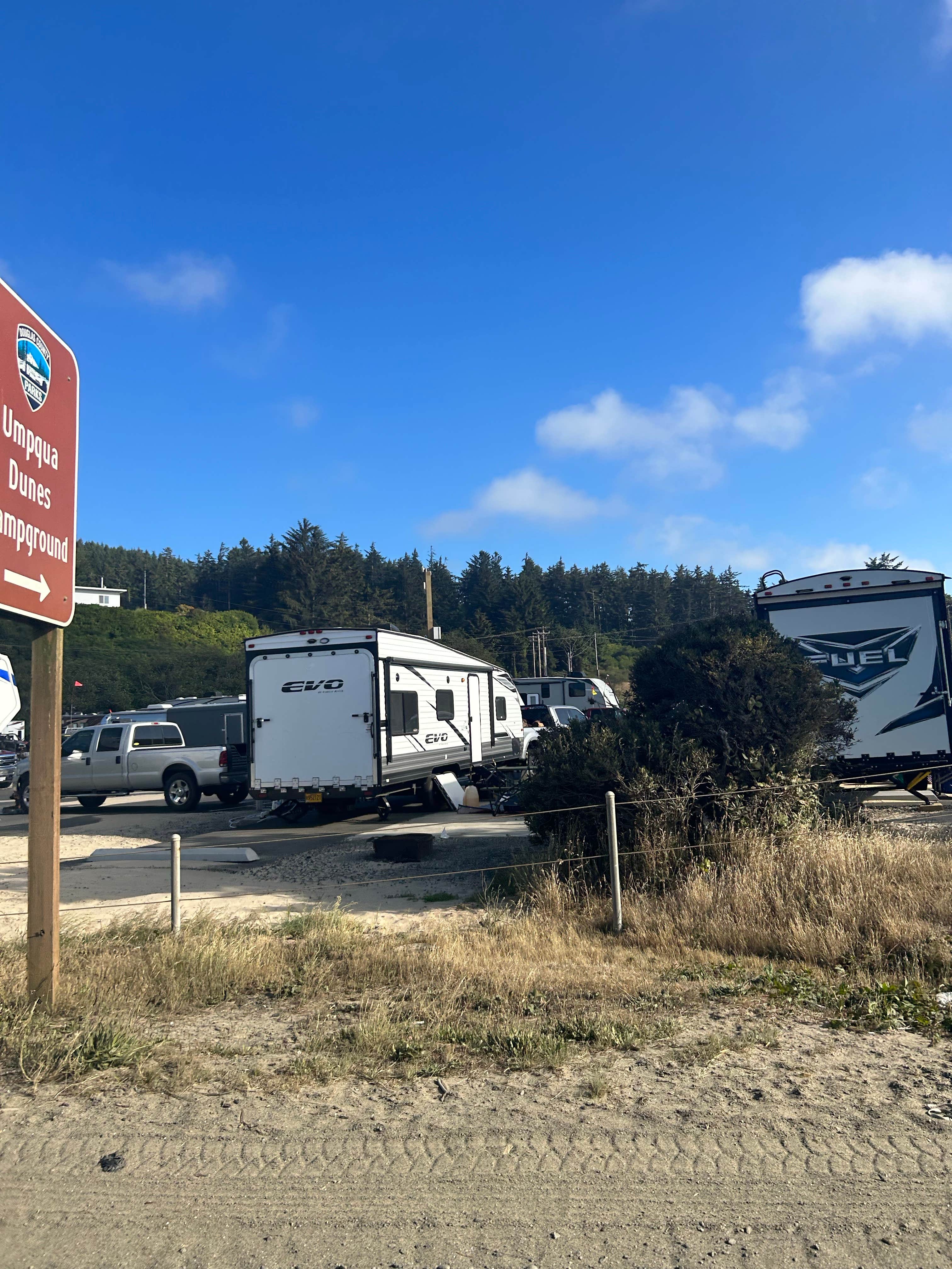 Camping near Half Moon Bay Campground: Umpqua Dunes Campground, Reedsport, Oregon