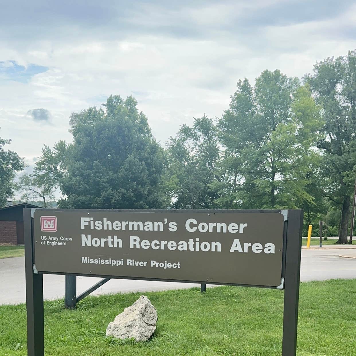 Fishermans Corner - Mississippi River Camping | Hampton, IL