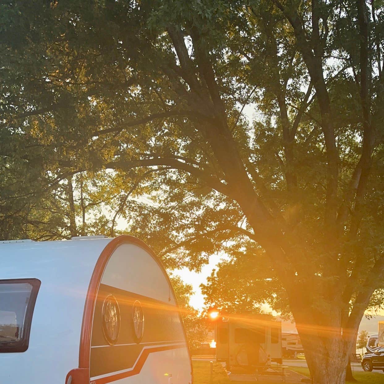 Fishermans Corner - Mississippi River Camping | Hampton, IL