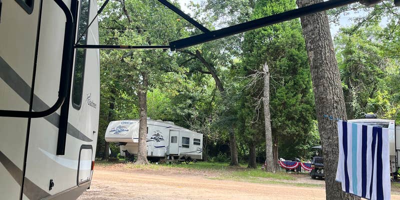 Camper submitted image from Shiloh on the Lake