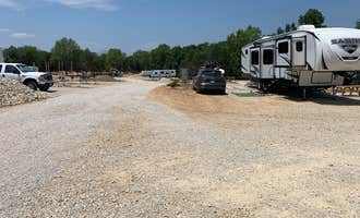Camping near Majestic Oaks RV Park & Campground: Lake Ozarks RV Resort, Osage Beach, Missouri