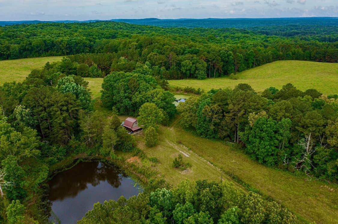 Camping near Fall Creek Falls State Park Campground: Black Willow Farm, Pikeville, Tennessee