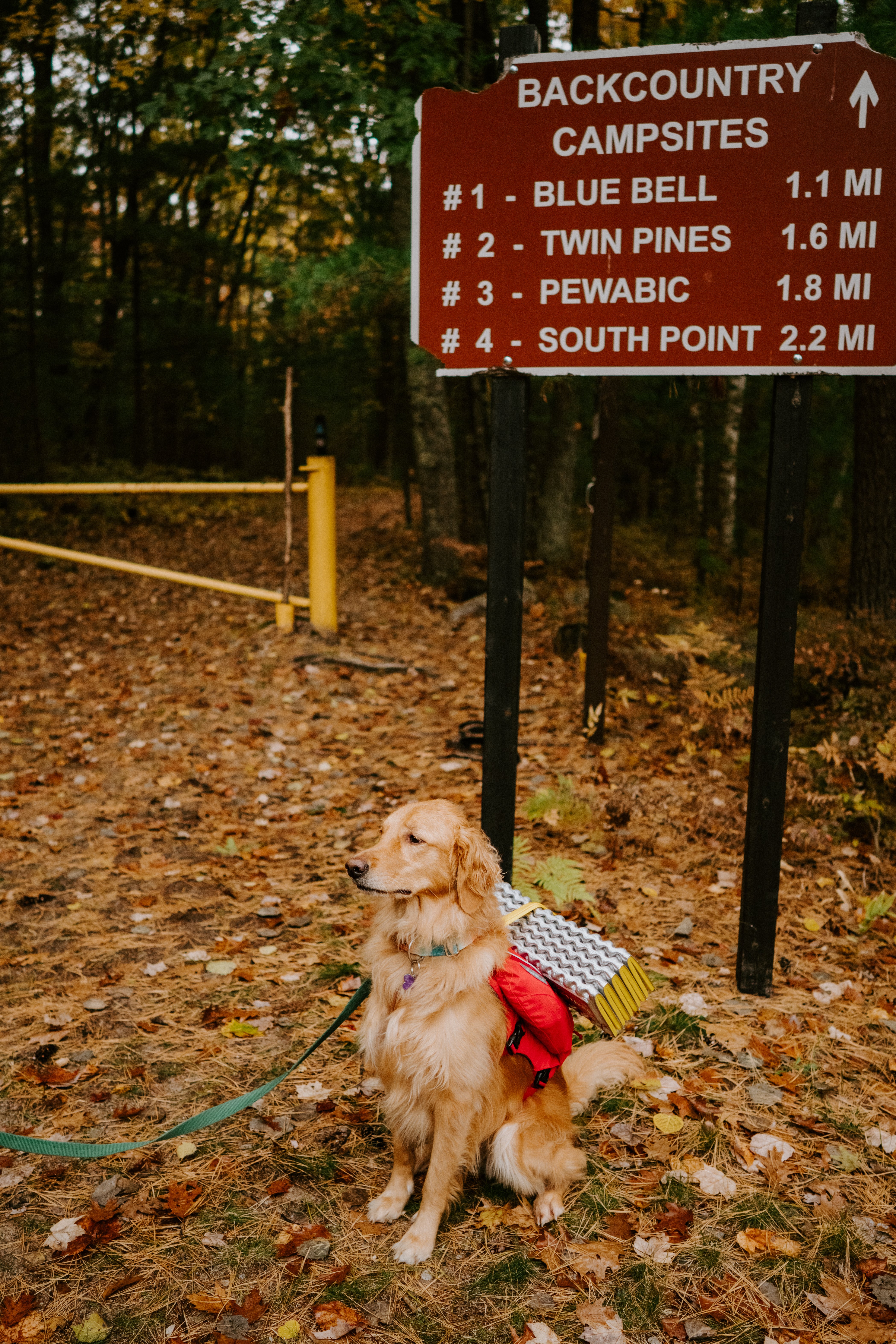 Entry to the trails showing the distances to each campsite.