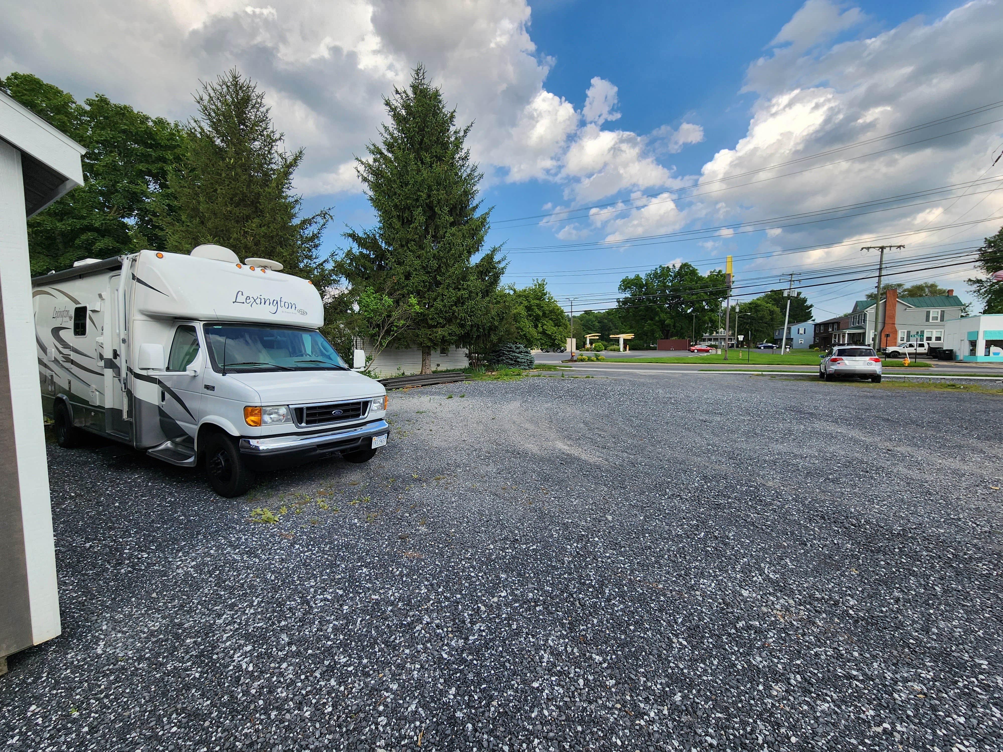 Camping near Kiss the Earth: "The Gravelot", Dayton, Virginia