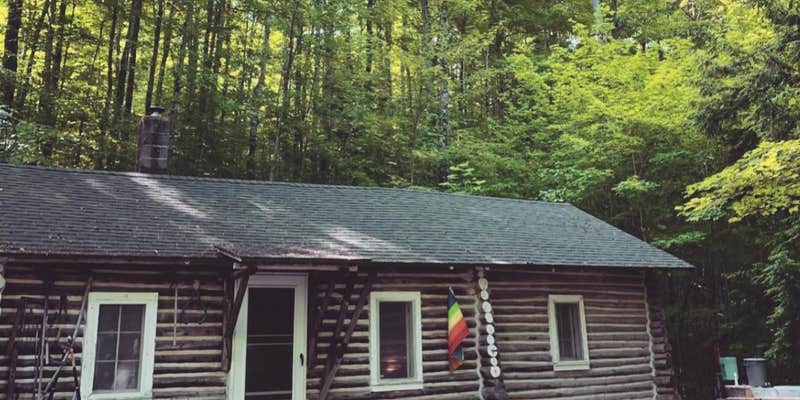 Camper submitted image from Rustic Retreat