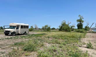 Camping near Happy Campers Campground: Oacoma Flats, Chamberlain, South Dakota