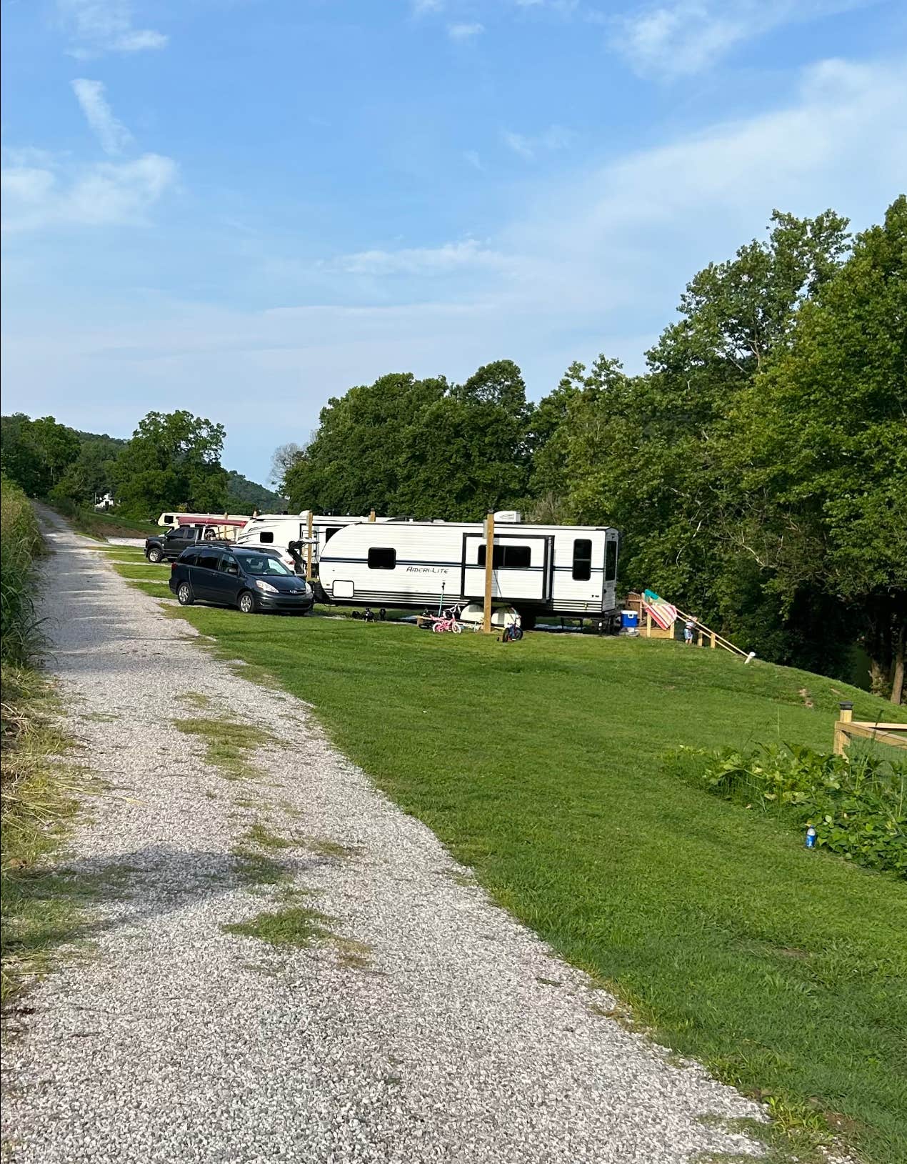 Camping near Misfit Farmz Campground: Riverside Campground and Cabins, Eidson, Tennessee