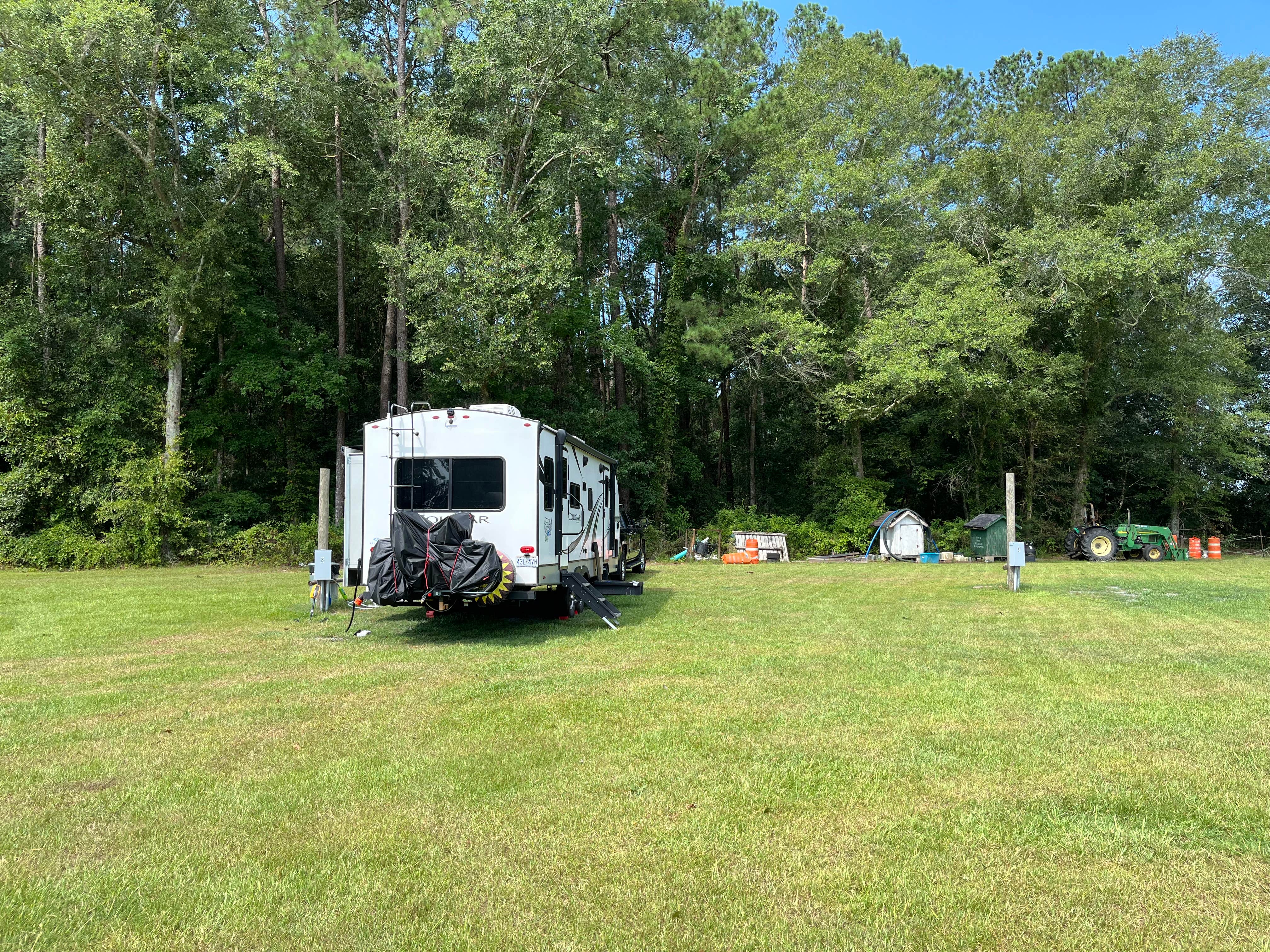 Camping near Joe's RV Park: Two Horse Wagon RV Park, Dublin, Georgia