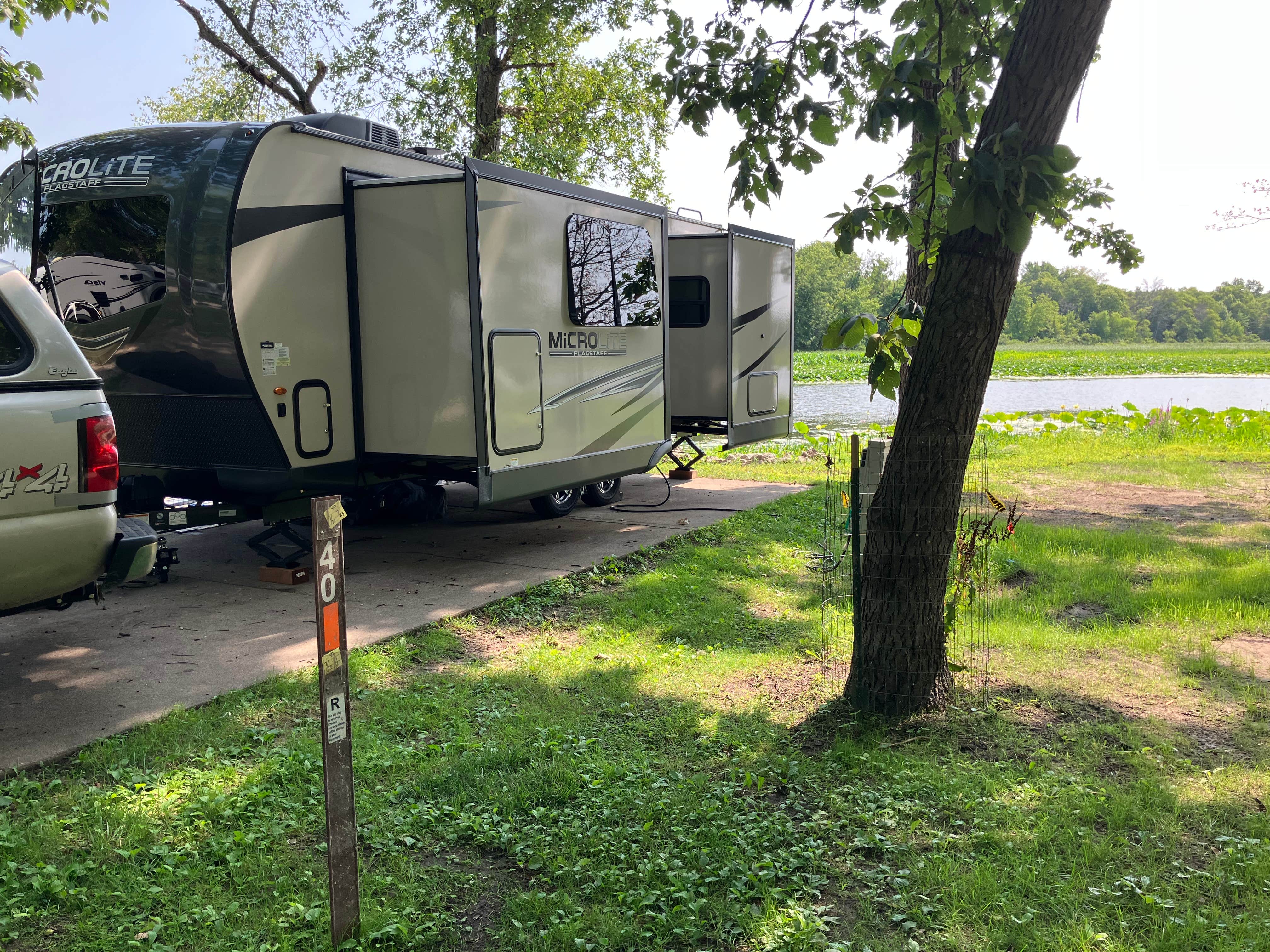 Roger W.'s photo of rv camping at Thomson Causeway near Savanna, IL