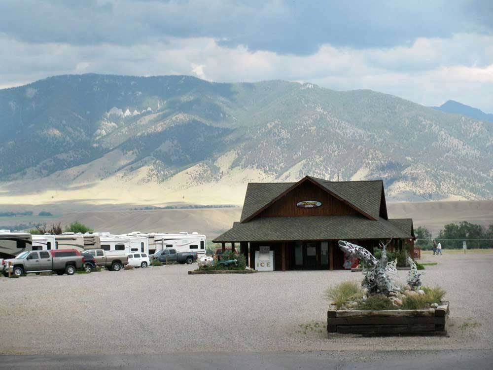 Camper submitted image from Ennis RV Park by Starry Night Lodging - 2