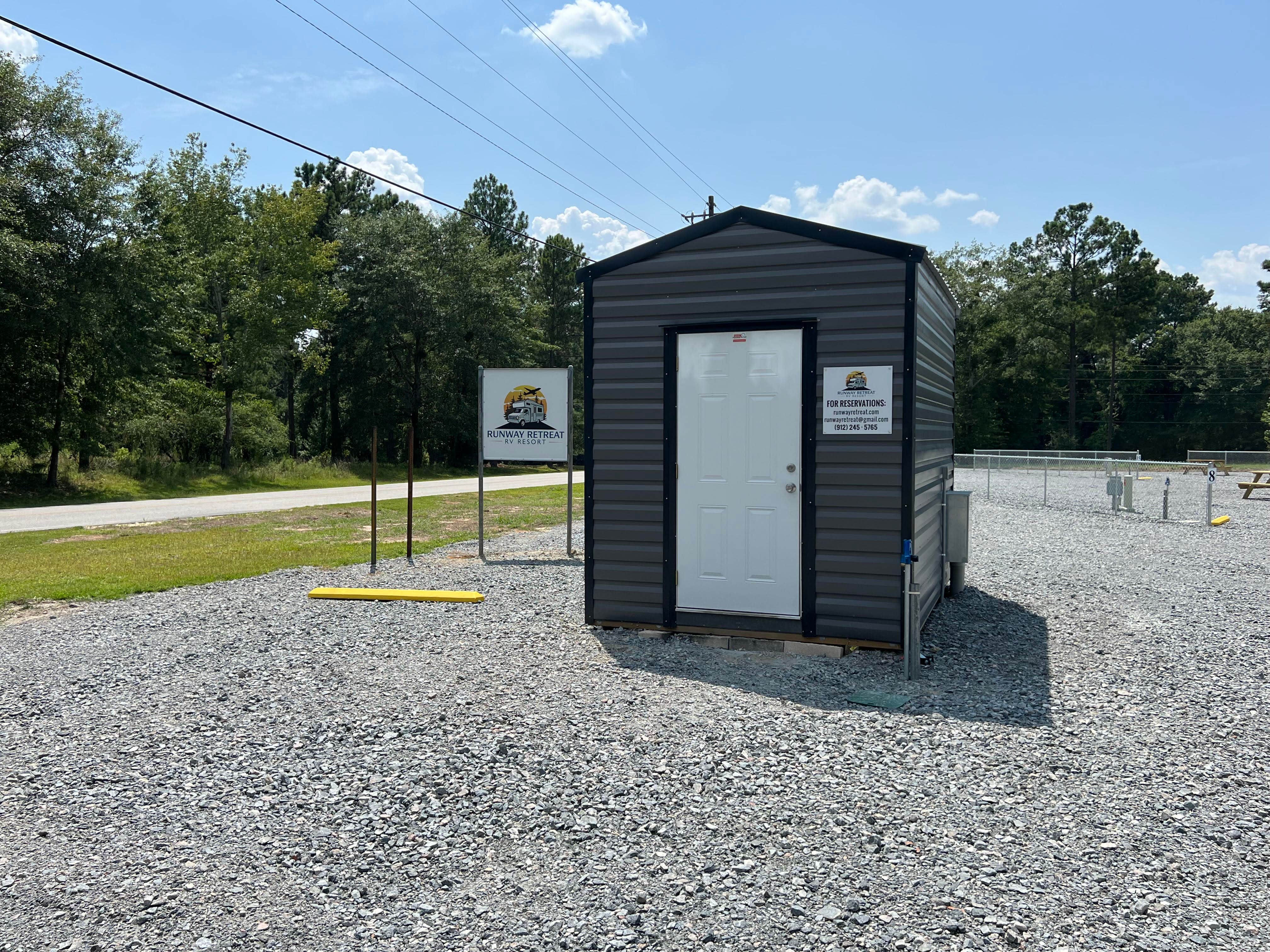Camping near Falling Rocks County Park: Runway Retreat RV Resort, Uvalda, Georgia