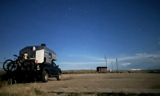 Camping near Grave Springs Campground: Hell's Half Acre, Lysite, Wyoming