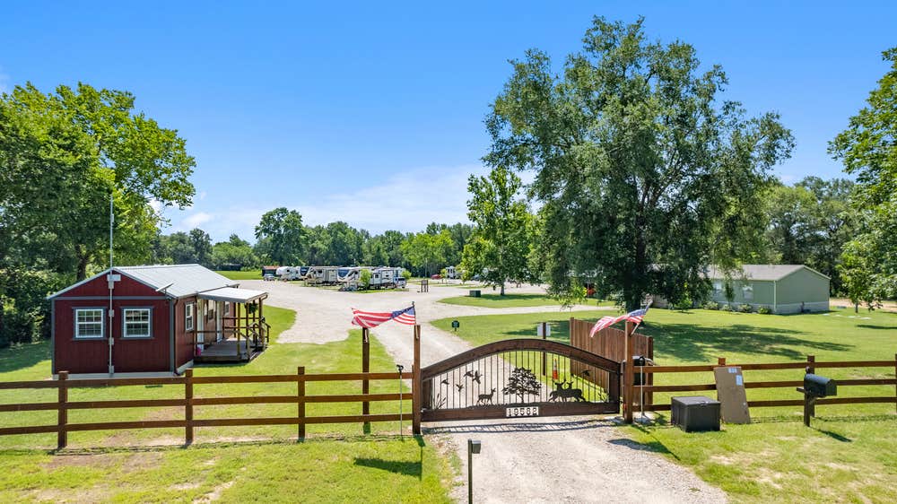 Camping near Lake Palestine Gateway RV Park: The Old Homeplace RV Village, Flint, Texas