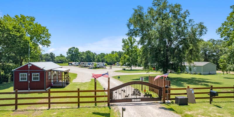 Camper submitted image from The Old Homeplace RV Village