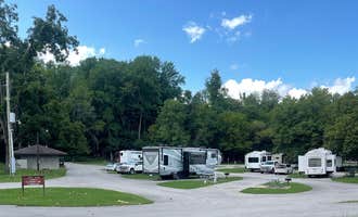 Camping near Lost In The Woods: Military Park Eagle's Rest Army Travel Camp Fort Campbell, Oak Grove, Tennessee