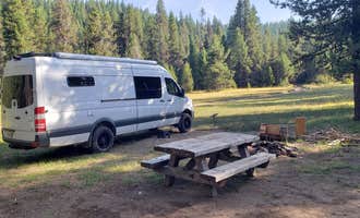 Camping near Mount Thielsen Wilderness: NF 2612 Dispersed Camping , Diamond Lake, Oregon
