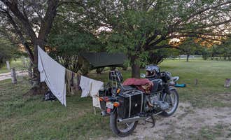 Camping near Sheriff Dam on 285th Avenue: White River City Park, Valentine, South Dakota