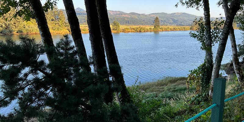 Camper submitted image from Nehalem Bay Trailer Park