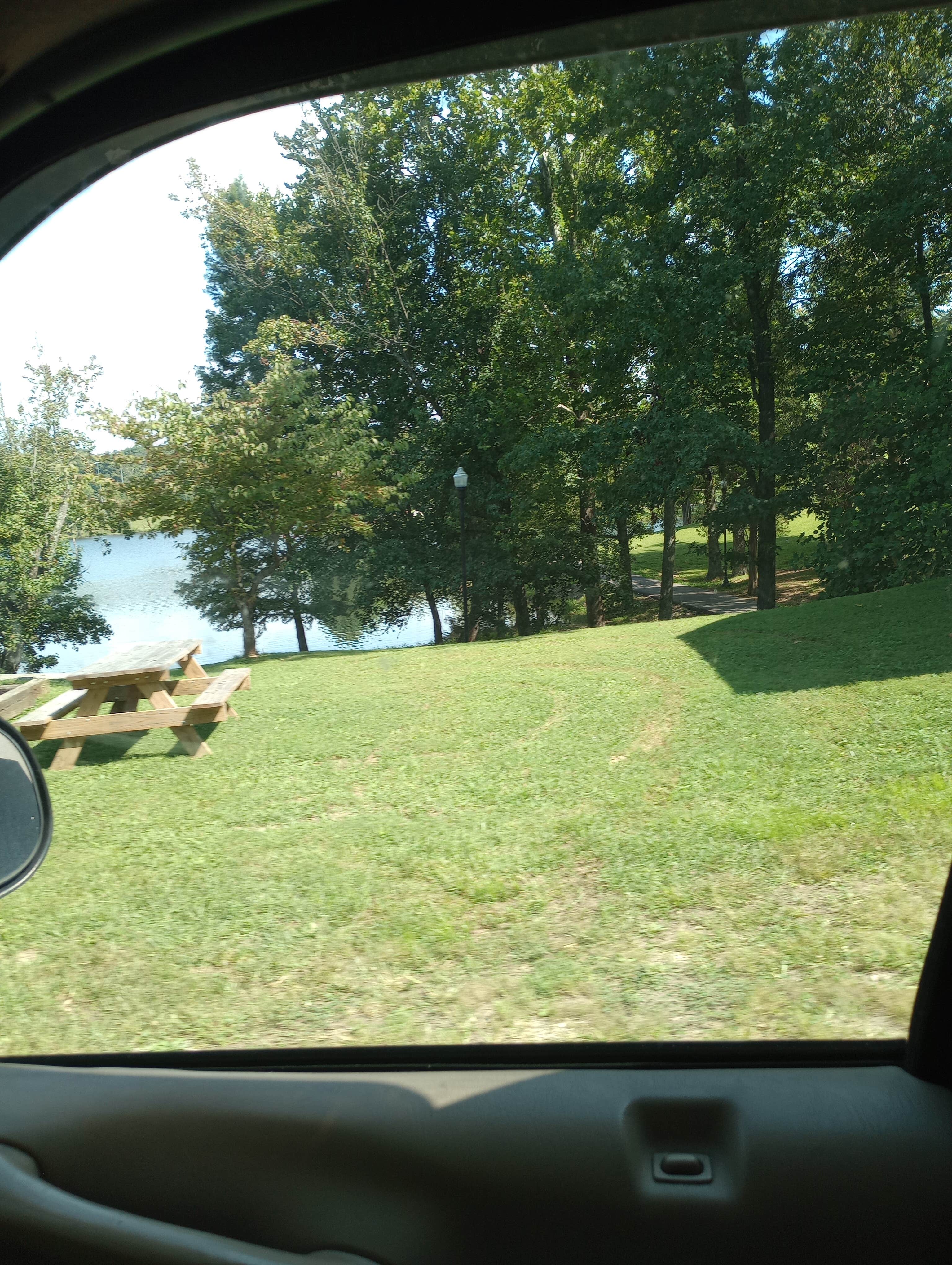 Camping near Pine Hills Group Camp & Cottages — Lincoln State Park: Vastwood Co Park, Hawesville, Kentucky