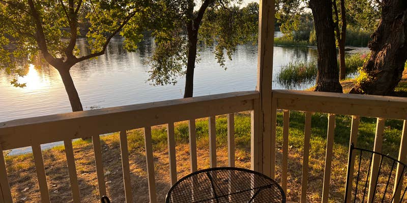 Camper submitted image from River Reflections RV Park