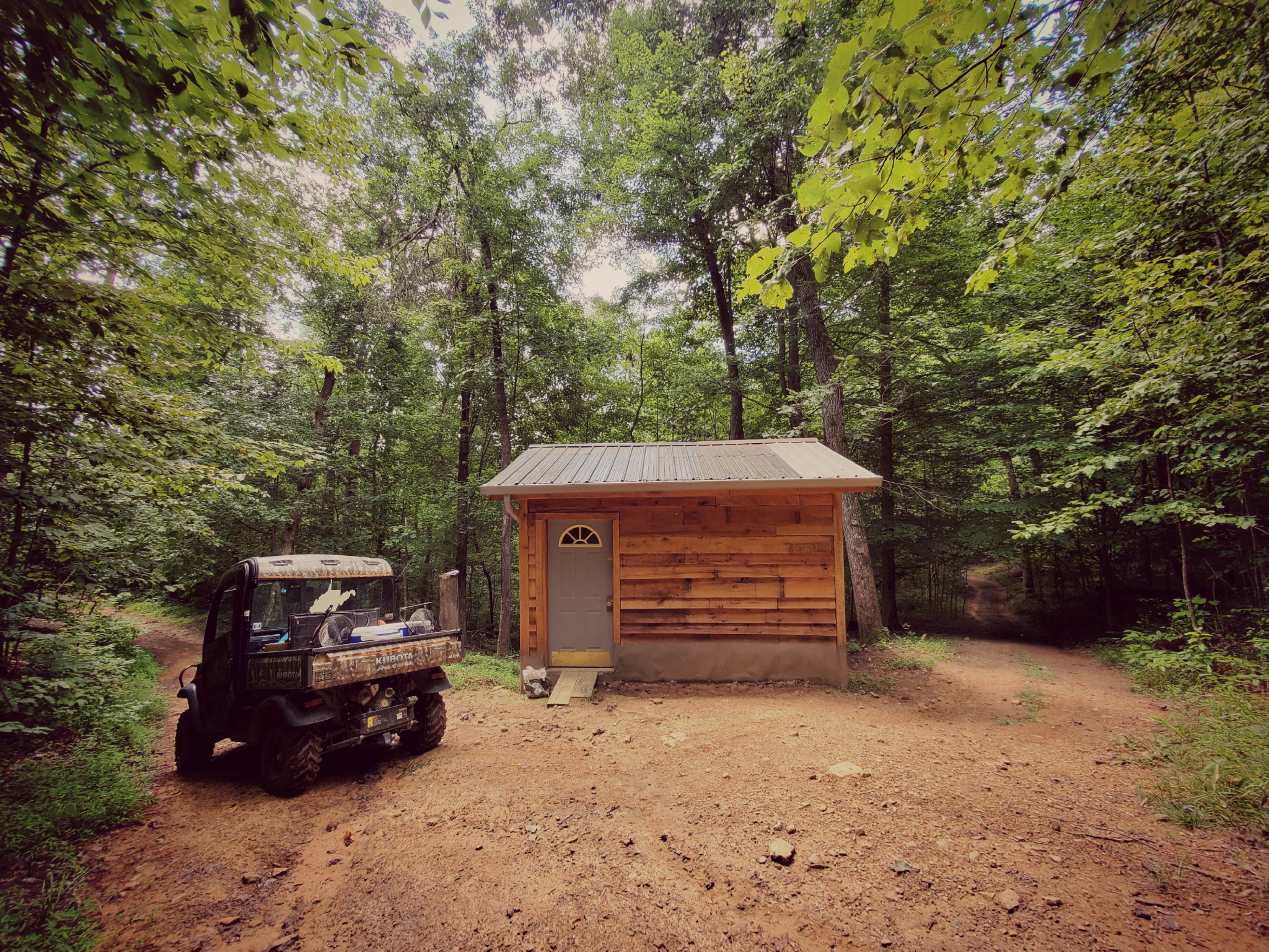 Liz W.'s photo of a cabin at Flat Hollow Farm LLC near Summersville Lake