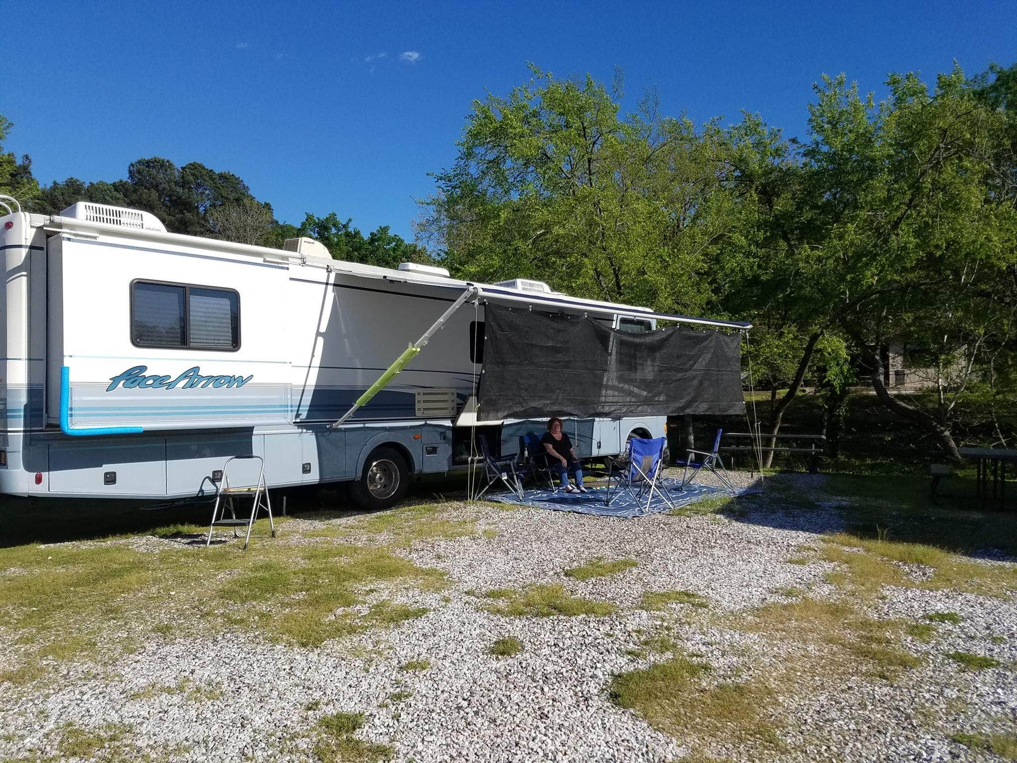 Camping near Hot Springs National Park KOA: Youngs Lakeshore RV Resort, Hot Springs, Arkansas