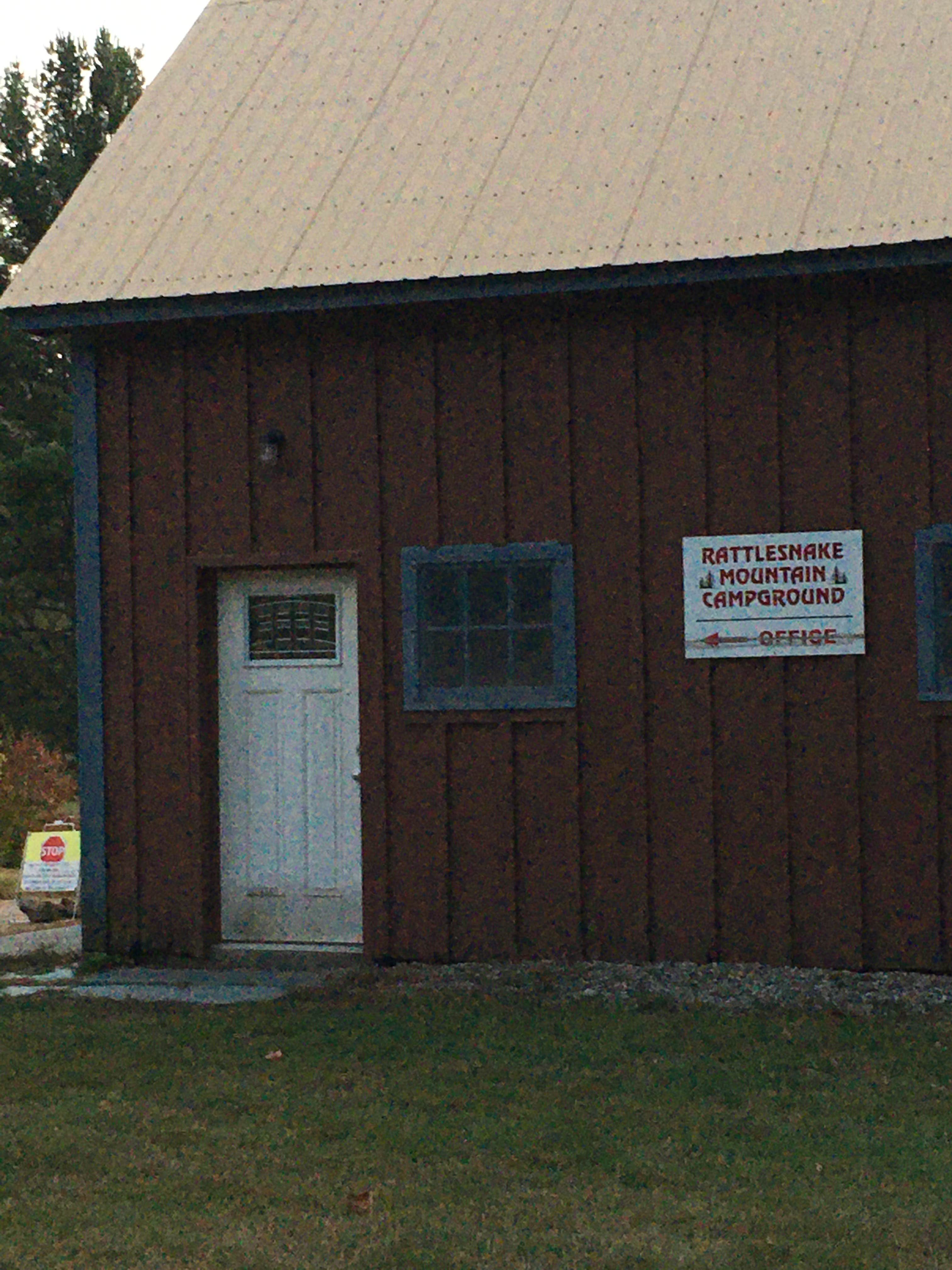 Les R.'s photo of a cabin at AAC Rattlesnake Campground near Lyme, NH