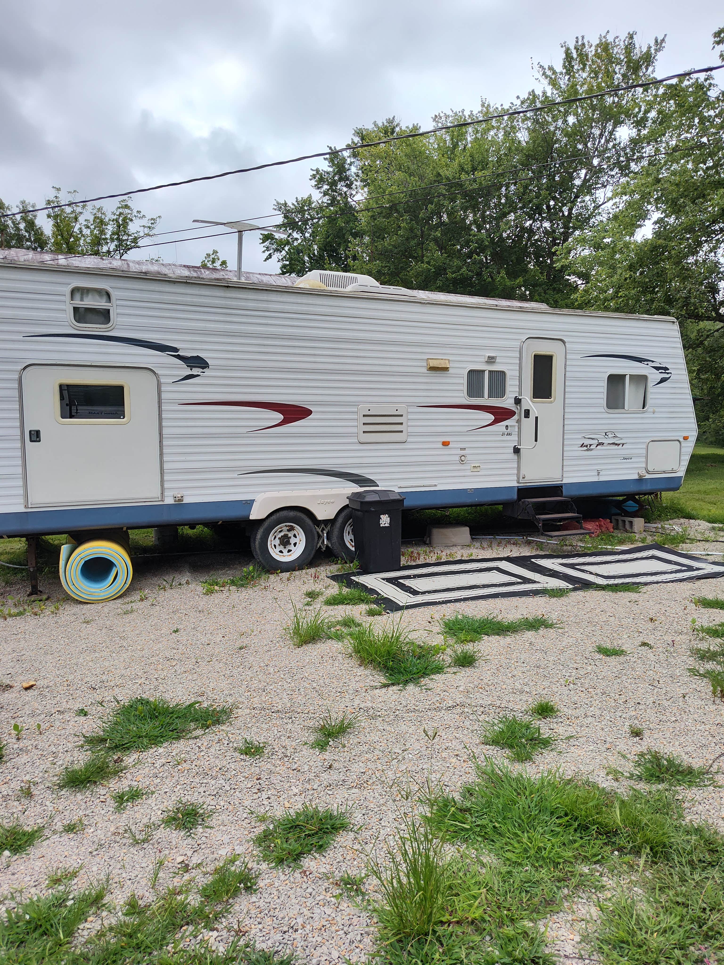 Camping near Daniel Boone National Forest White Sulphur Horse Camp: Creekside Farm, Salt Lick, Kentucky
