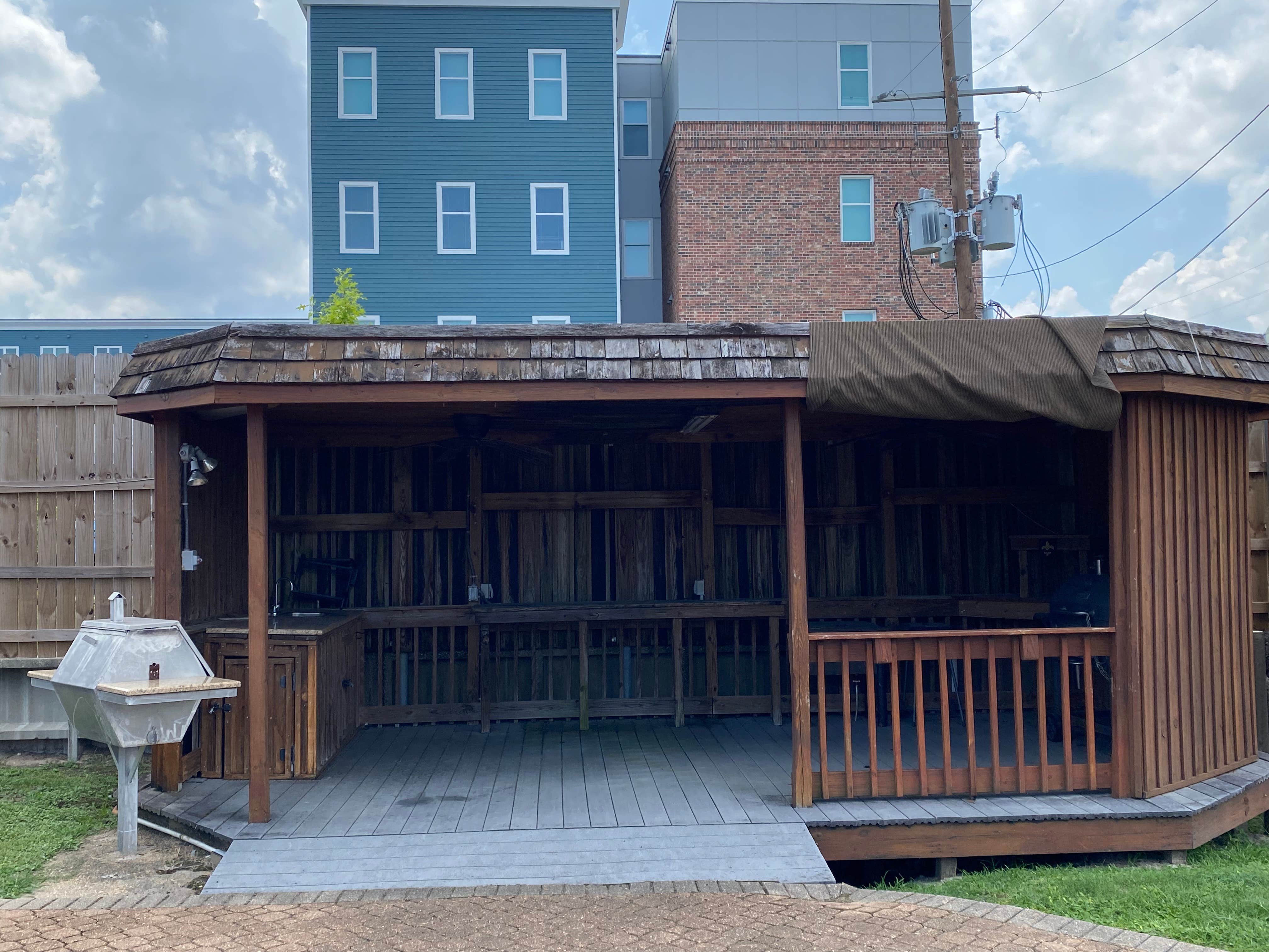 Camping near Grand Isle State Park Campground: French Quarter RV Resort, Westwego, Louisiana