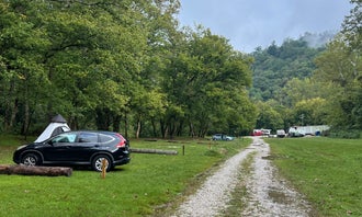 Camping near Lota. Rocks- Land of the Arches Campground : Red River Adventure, Slade, Kentucky