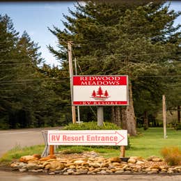 Campground Finder: Redwood Meadows RV Resort