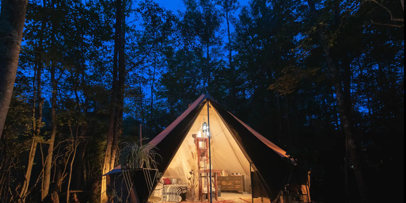 Camper submitted image from Year-Round Scenic Lakefront Glamping