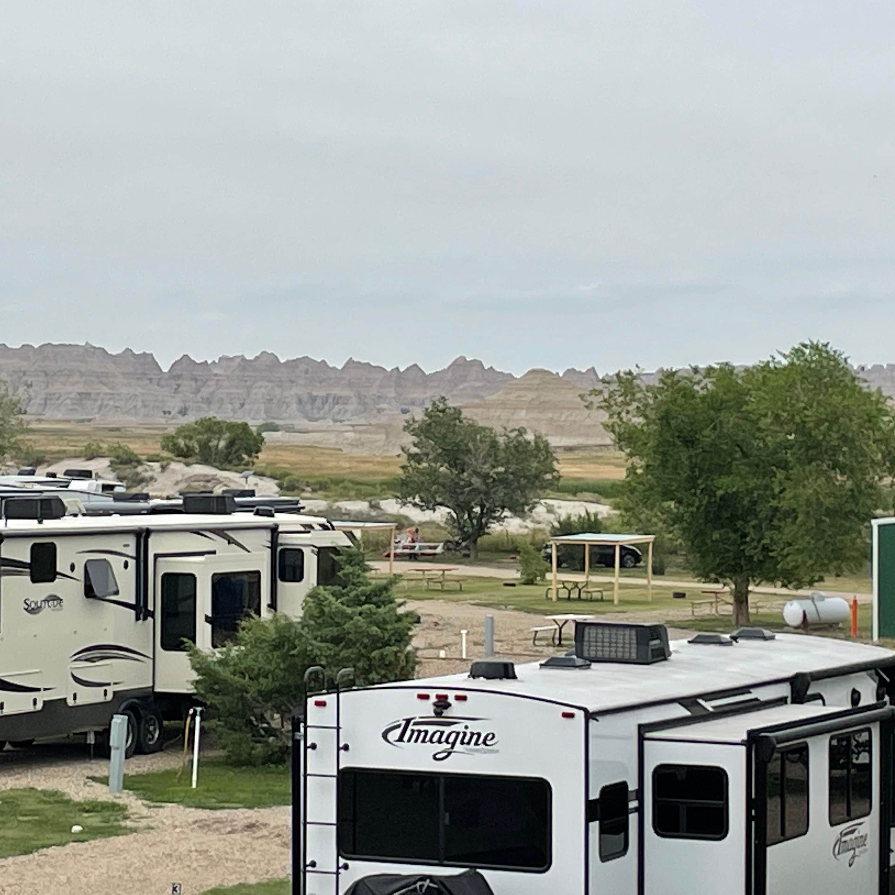 Badlands Hotel & Campground
