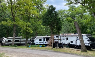 Camping near Shabbona Lake State Recreation Area: Mallard Bend RV Resort, Newark, Illinois