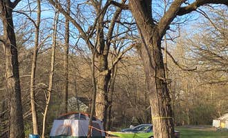 Camping near Starved Rock Campground — Starved Rock State Park: Clark's Run Campground, North Utica, Illinois
