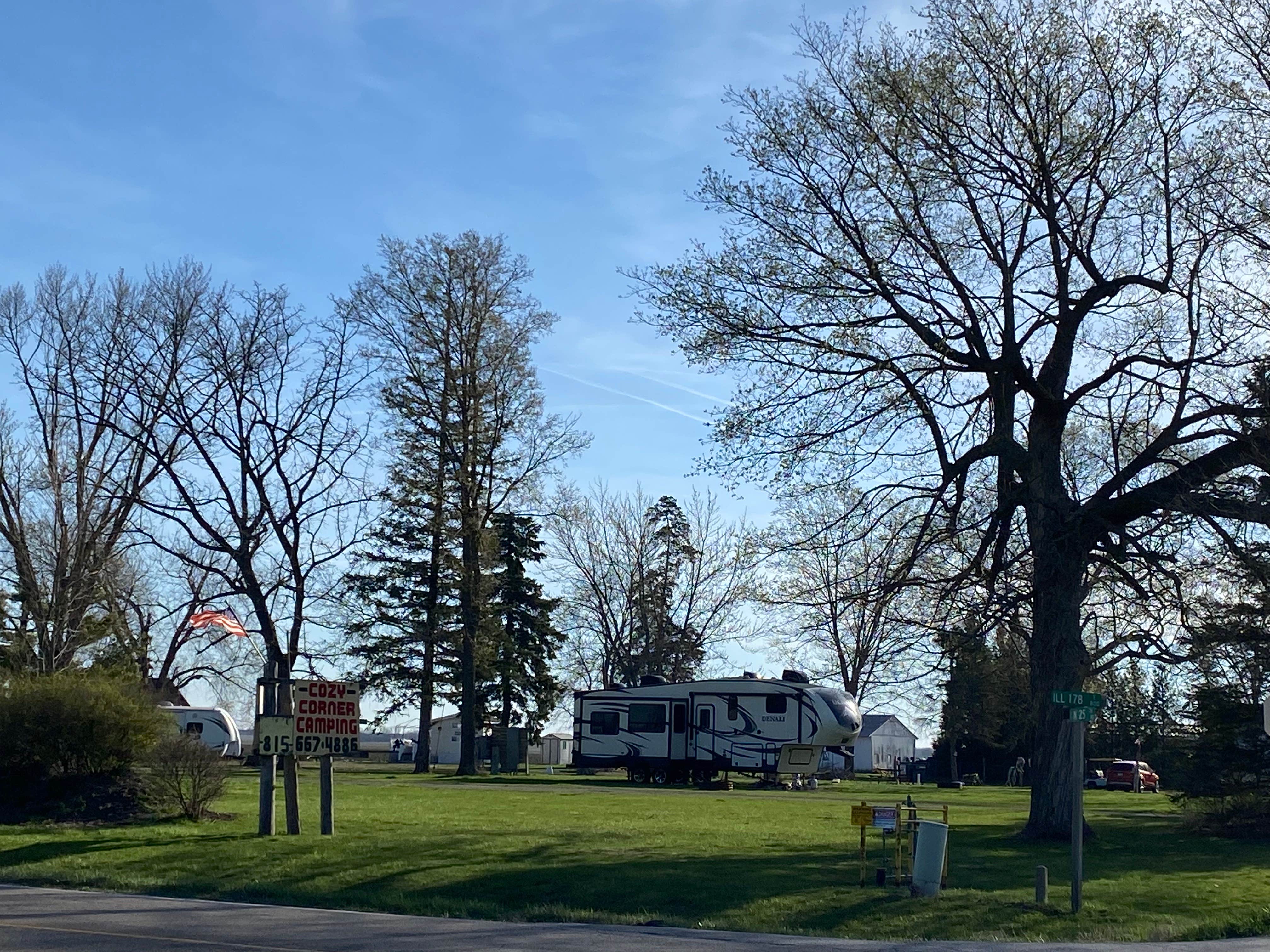 Escape to Minnesota's Cozy Corner: A Campground Where Memories Are Made