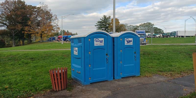Camper submitted image from Connecticut Welcome Center Rest Area I-84
