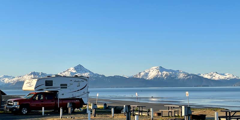 Camper submitted image from Driftwood Inn & Homer Seaside Lodges