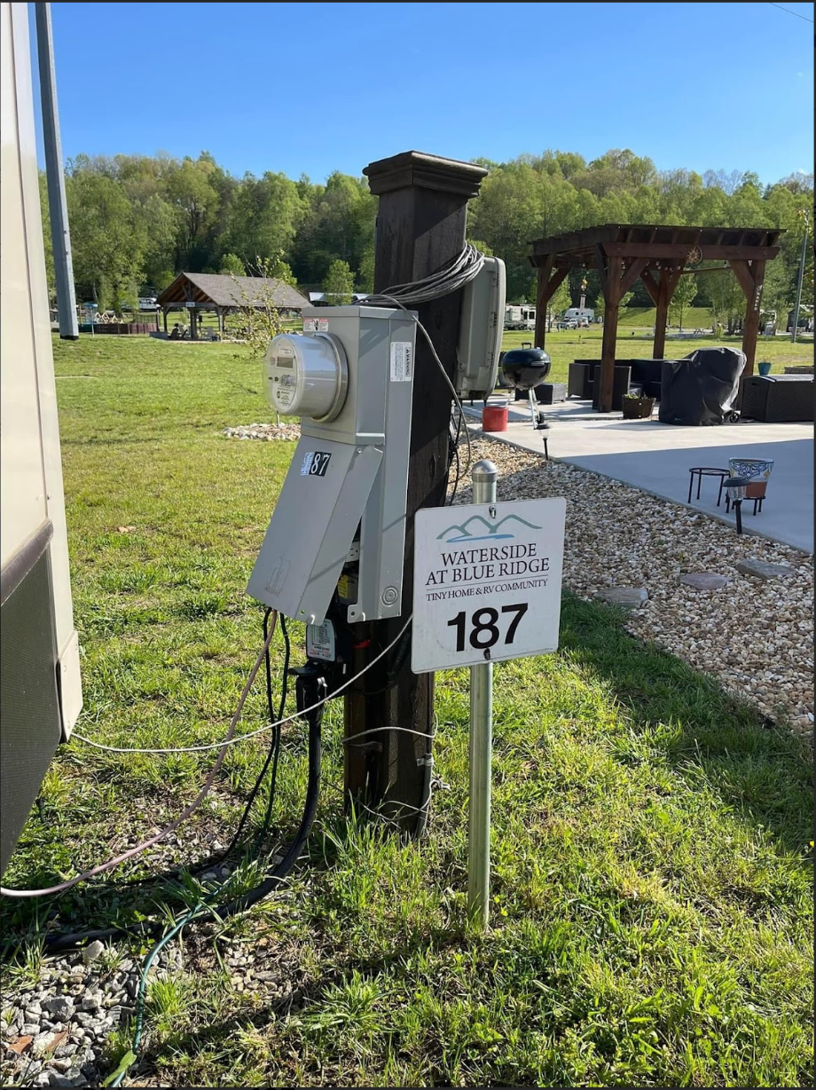 Camping near Navajo: Waterside at Blue Ridge Space 187, Morganton, Georgia