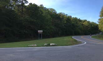 Camping near Pinhoti Trail Backcountry Campground — Cheaha State Park: Pinhoti Campground North of Talladega Scenic Drive 1 — Cheaha State Park, Delta, Alabama