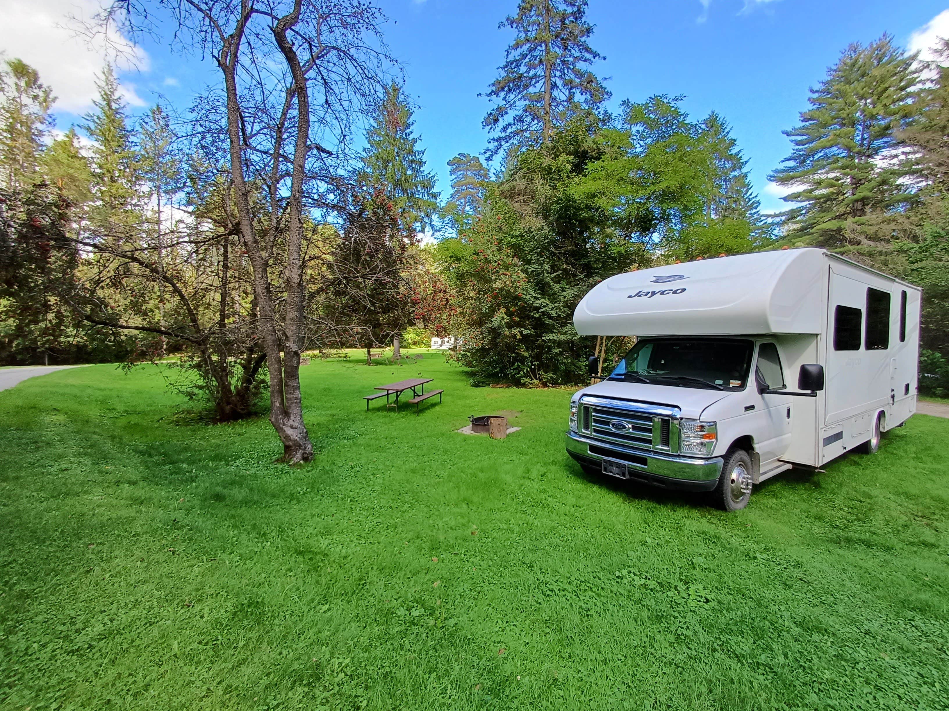 Laura M.'s photo of rv camping at New Discovery State Park Campground near Websterville, VT