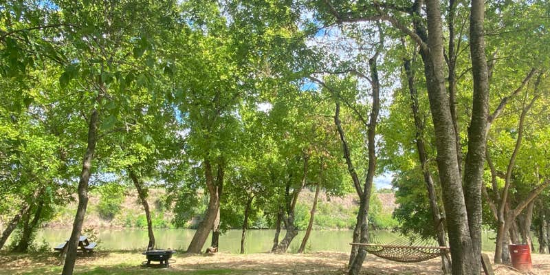 Camper submitted image from Colorado RiverBend Retreat