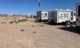 Camping near Kirtland AFB FamCamp: Abuquerque International Balloon Fiesta South Lot, Corrales, New Mexico