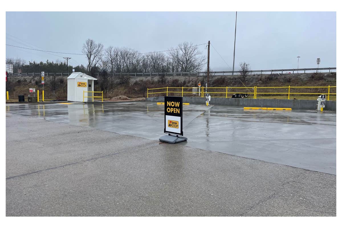 Camping near Horse Cave KOA: Love's RV Hookup-Horse Cave KY 360, Horse Cave, Kentucky